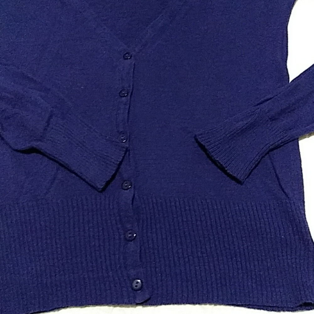🔥 DG Sweater - Picture 2 of 5